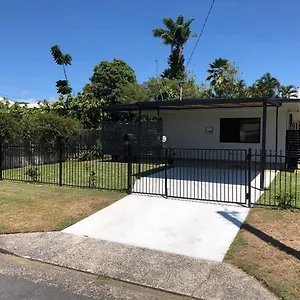 Holiday home The Red Sparrow 2 Cairns